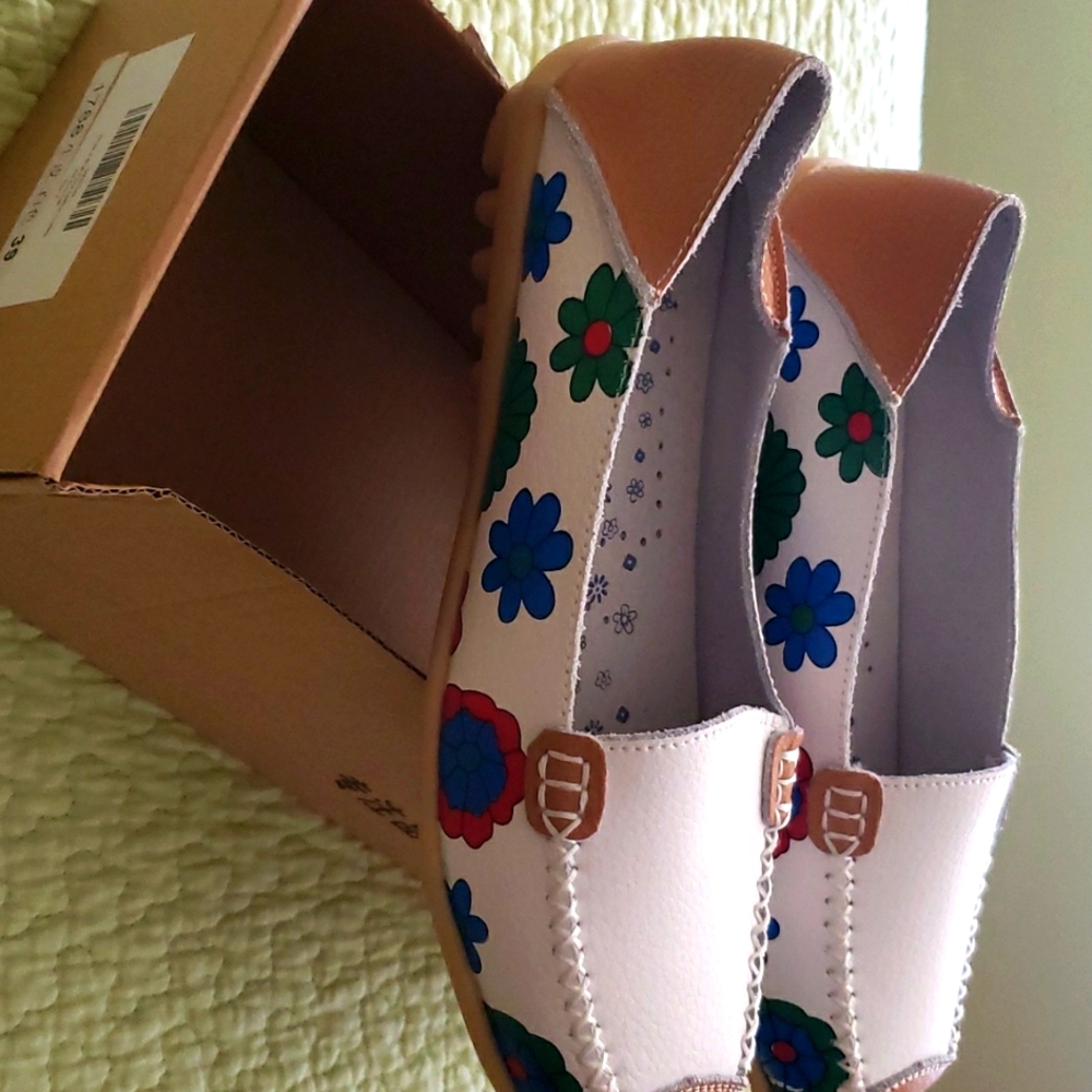 Woman shoes